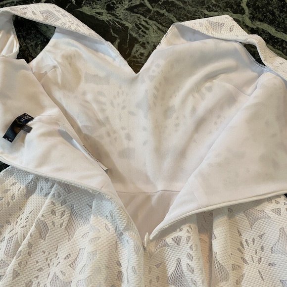 NWT Women's AQUA  MINI LASER CUT PARTY DRESS size S white $98 V-neck fully lined - Picture 10 of 12